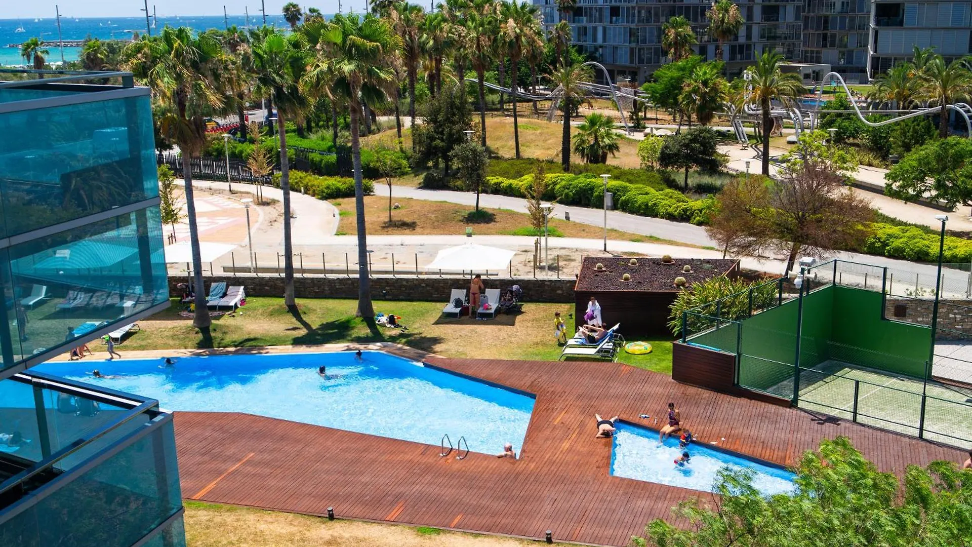 ברצלונה Unique Rentals-Seafront Luxe Suites 0*,  ספרד