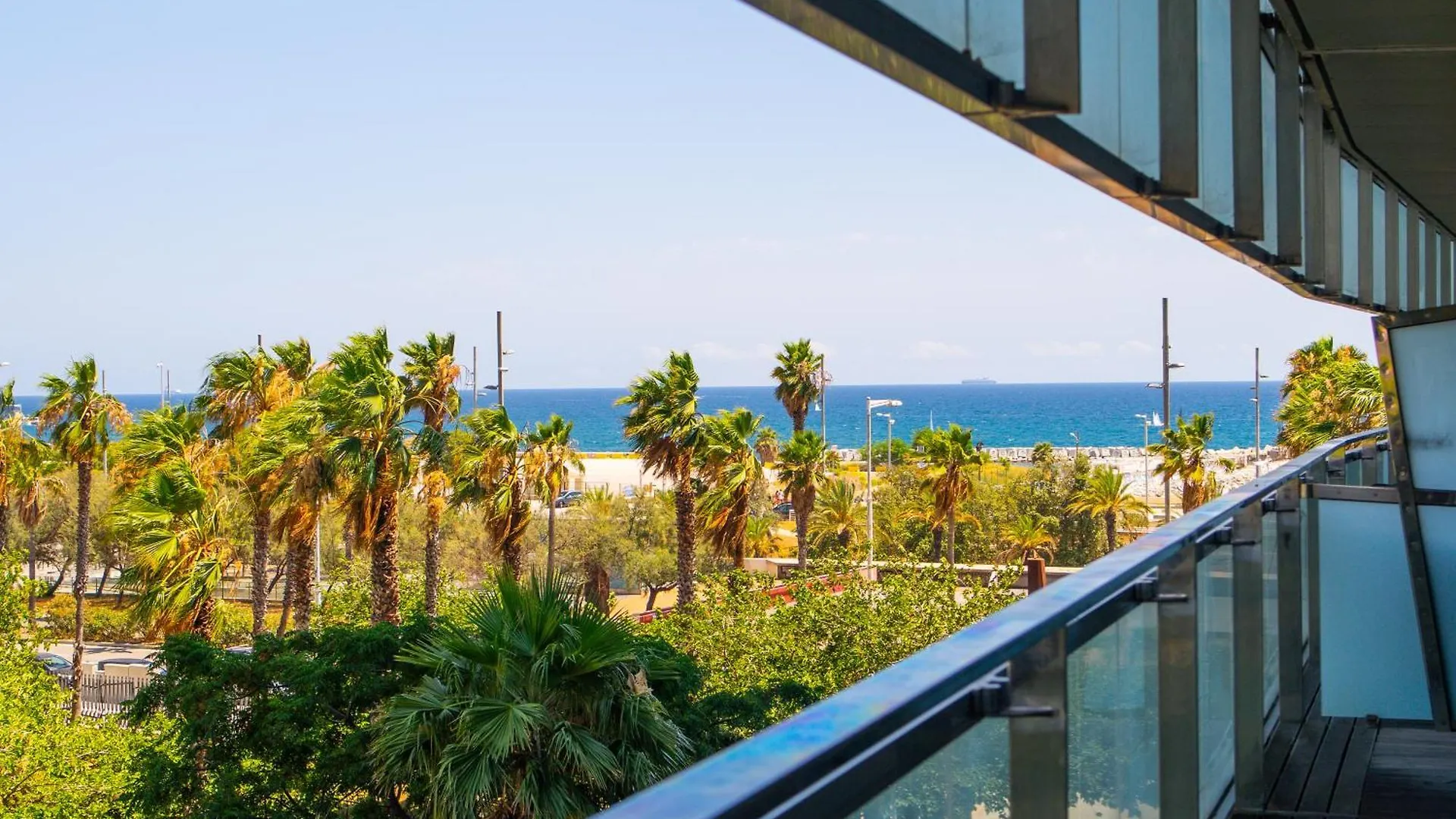 ברצלונה Unique Rentals-Seafront Luxe Suites ספרד