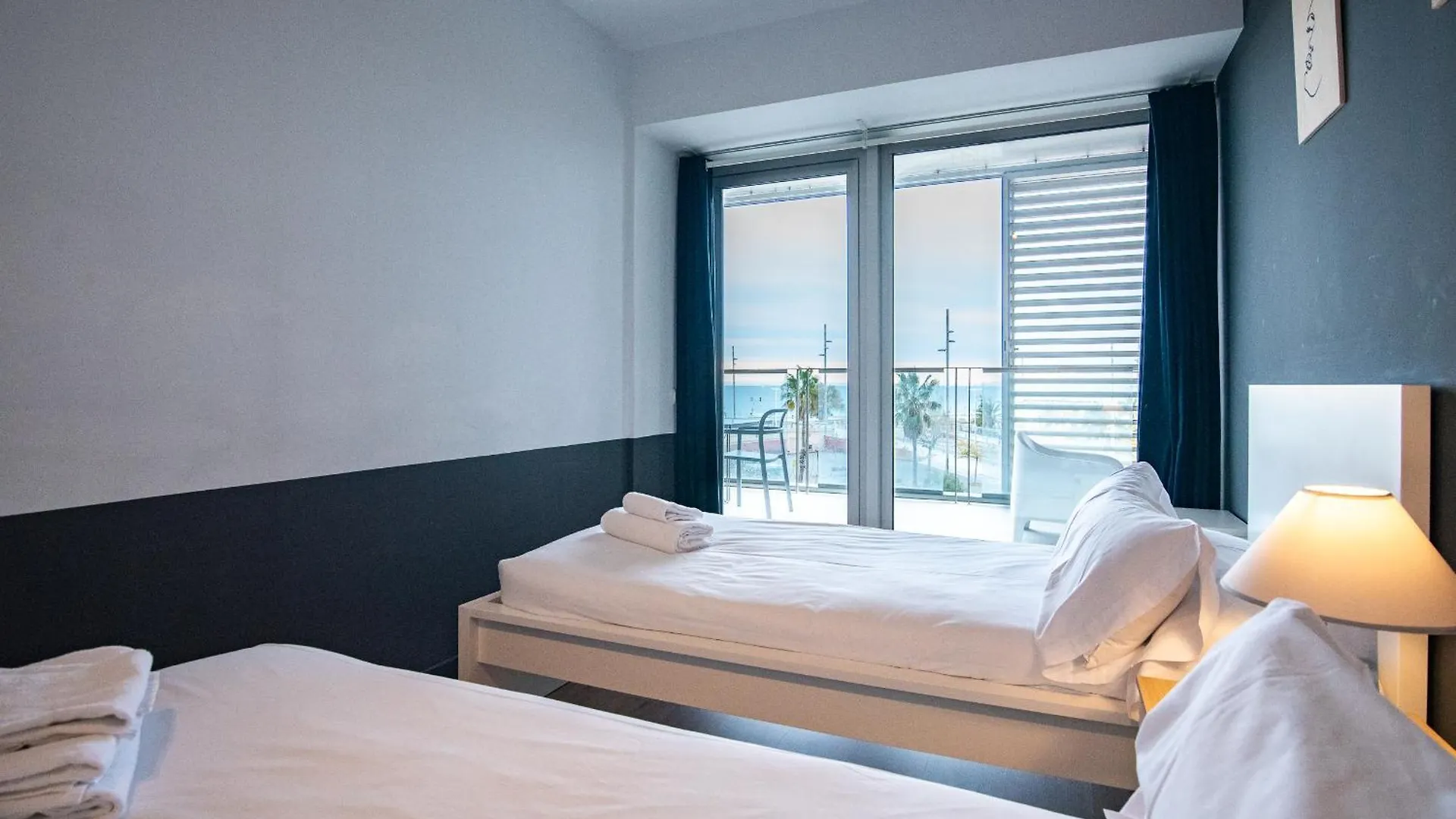 ברצלונה Unique Rentals-Seafront Luxe Suites