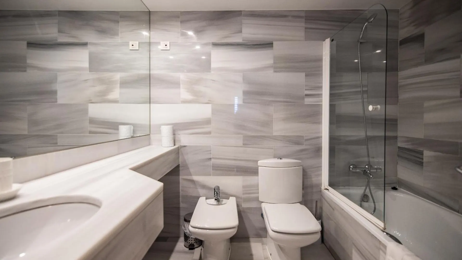 דירה ברצלונה Unique Rentals-Seafront Luxe Suites