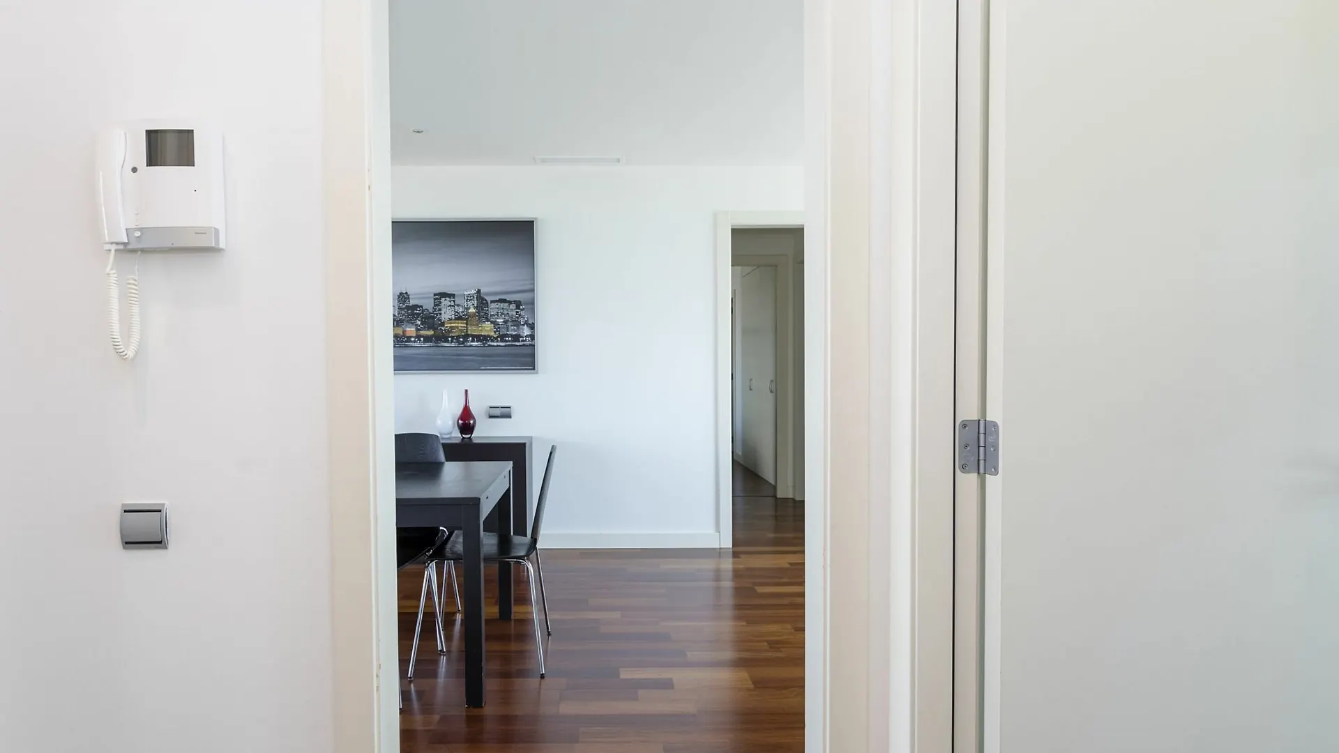 ברצלונה Unique Rentals-Seafront Luxe Suites דירה